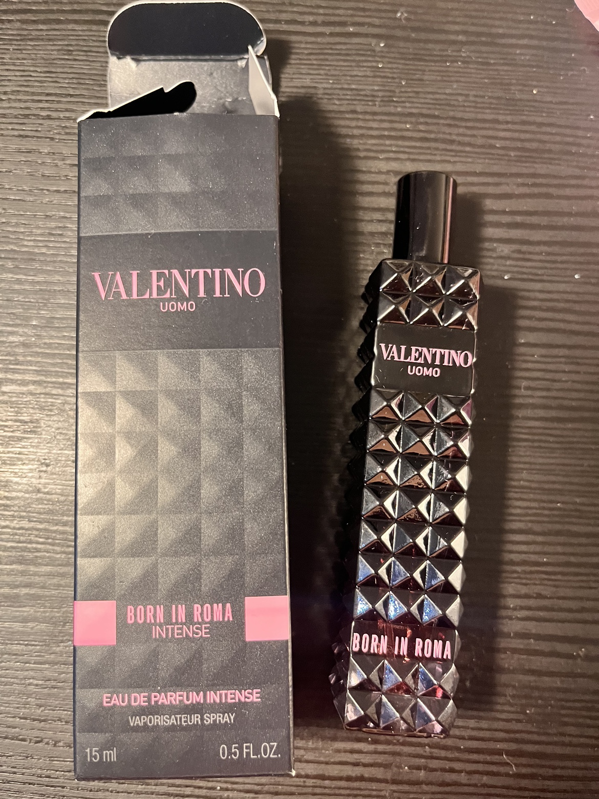 Valentino uomo born in roma intense thumbnail