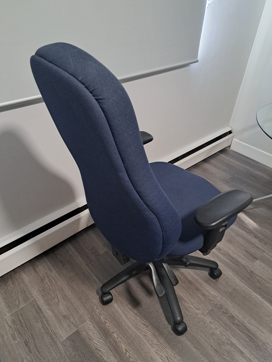 Two Swivel Chairs - photo 2
