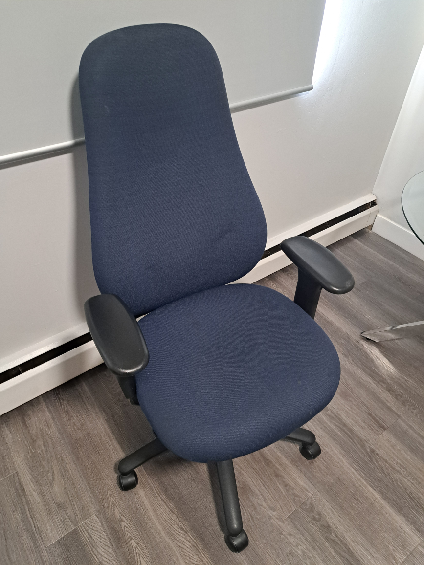 Two Swivel Chairs - photo 4