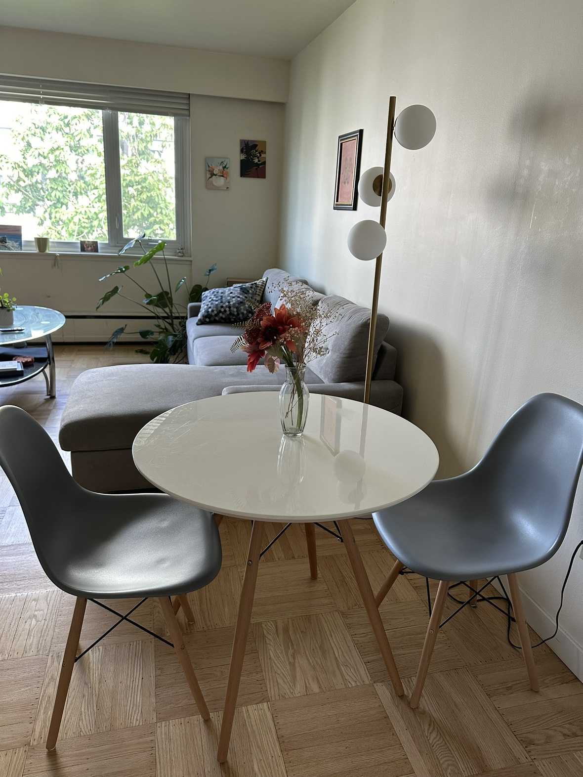 Round table