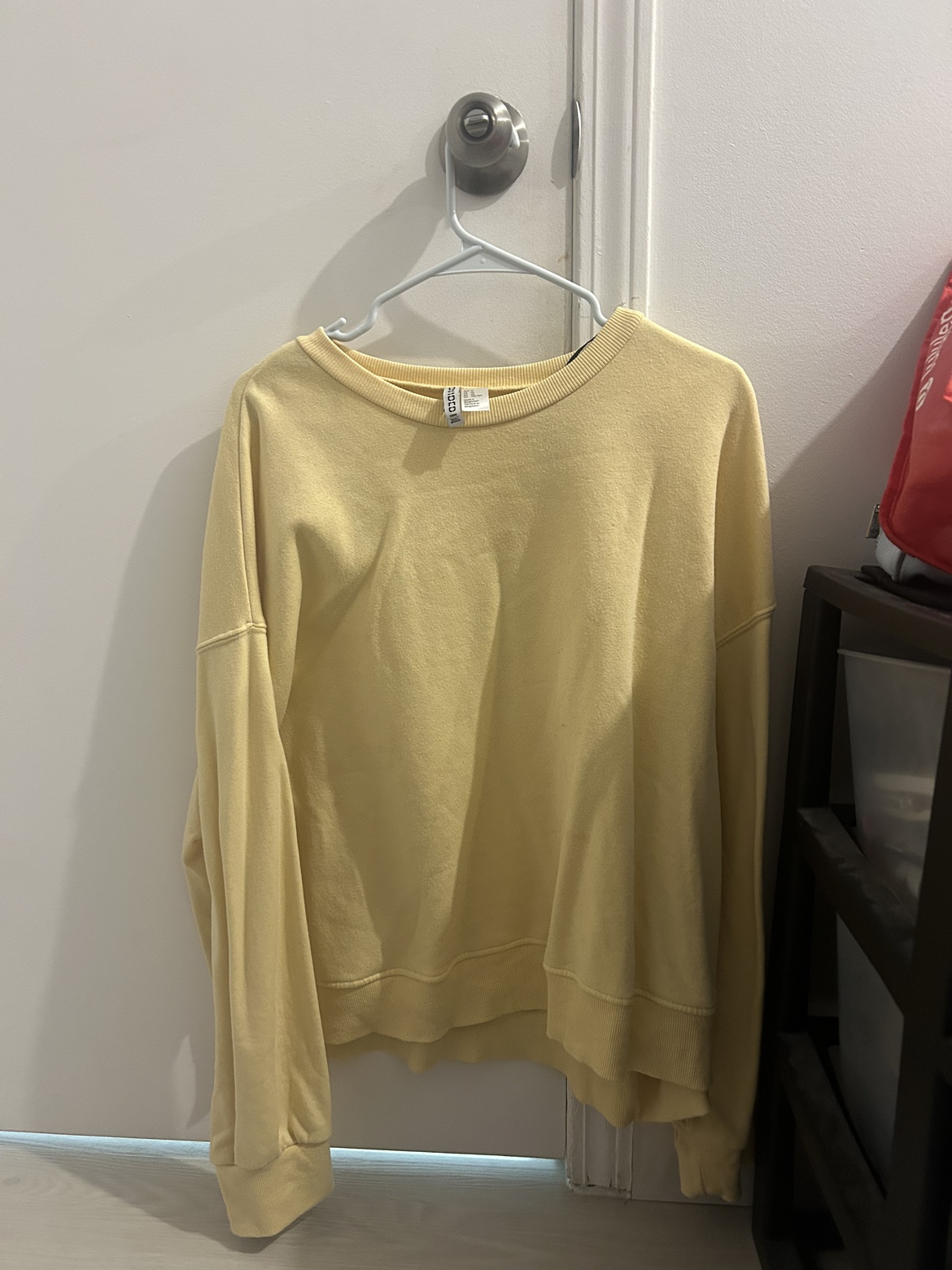 Yellow sweatshirt thumbnail
