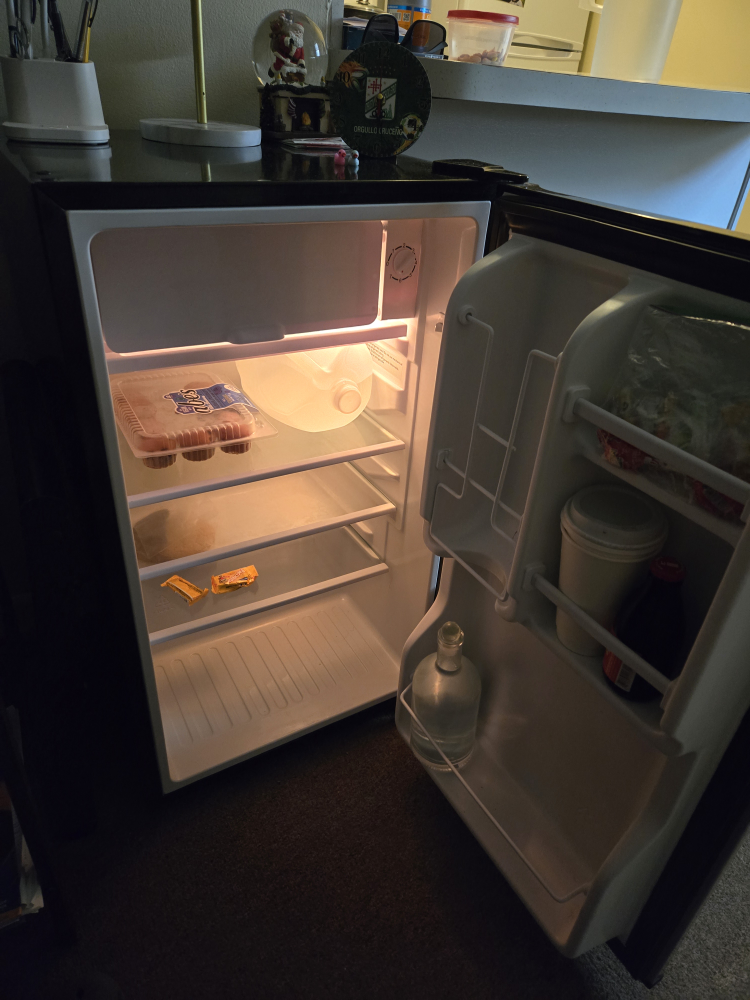 small mini fridge - photo 3