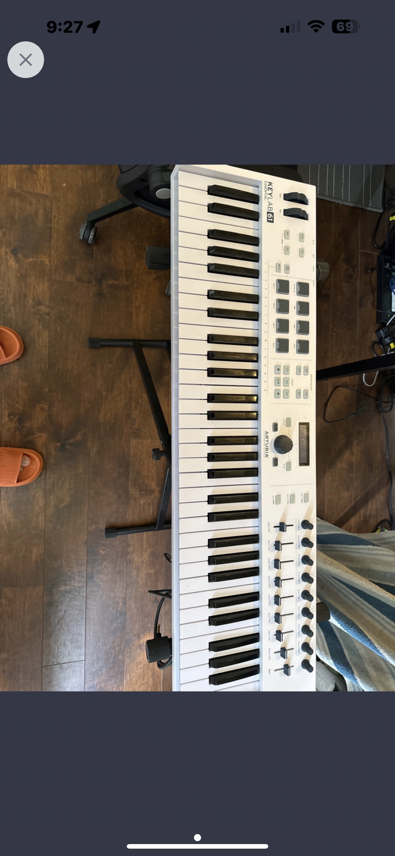 Arturia keylab61 essential with keyboard stand