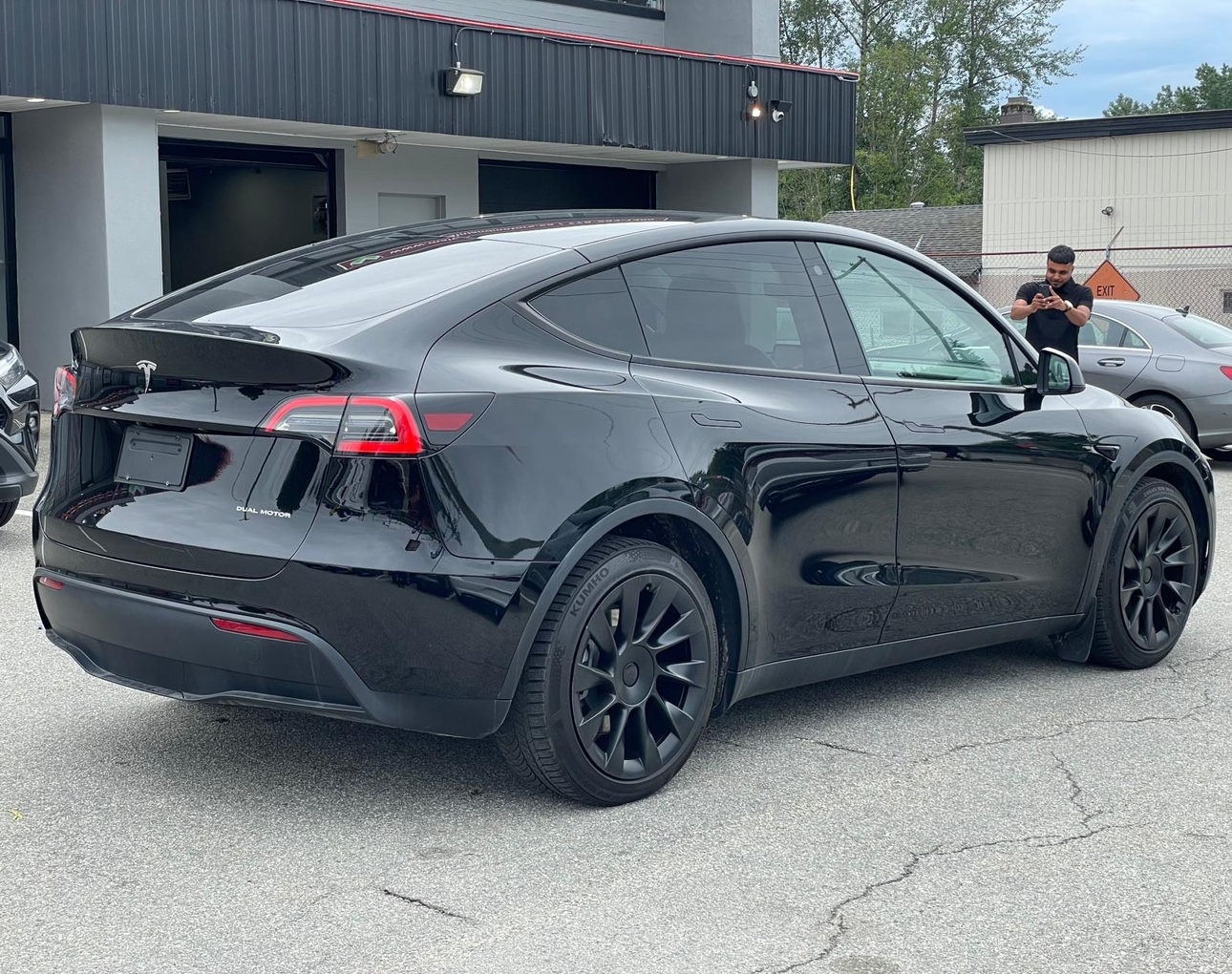 Tesla model Y 2022 - photo 2