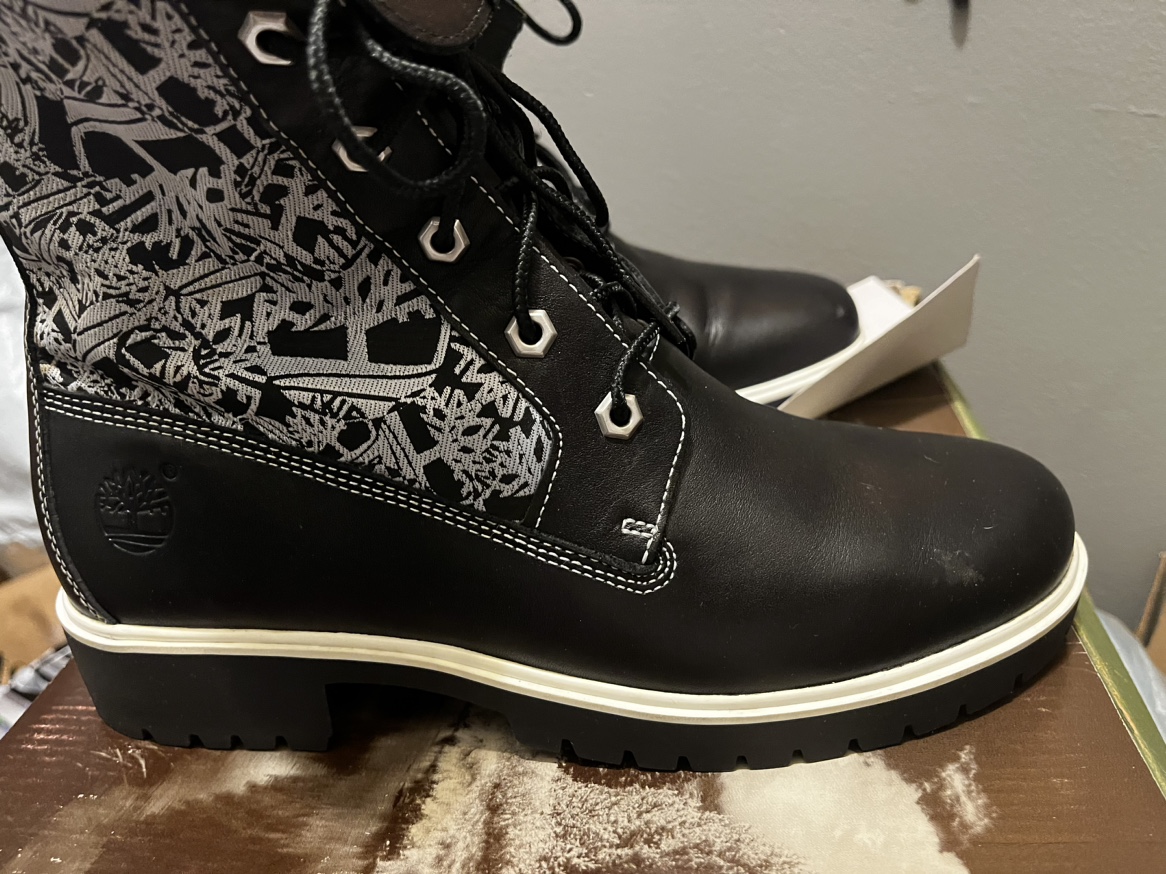 BN TIMBERLAND WOMENS BOOTS image indicator(10)