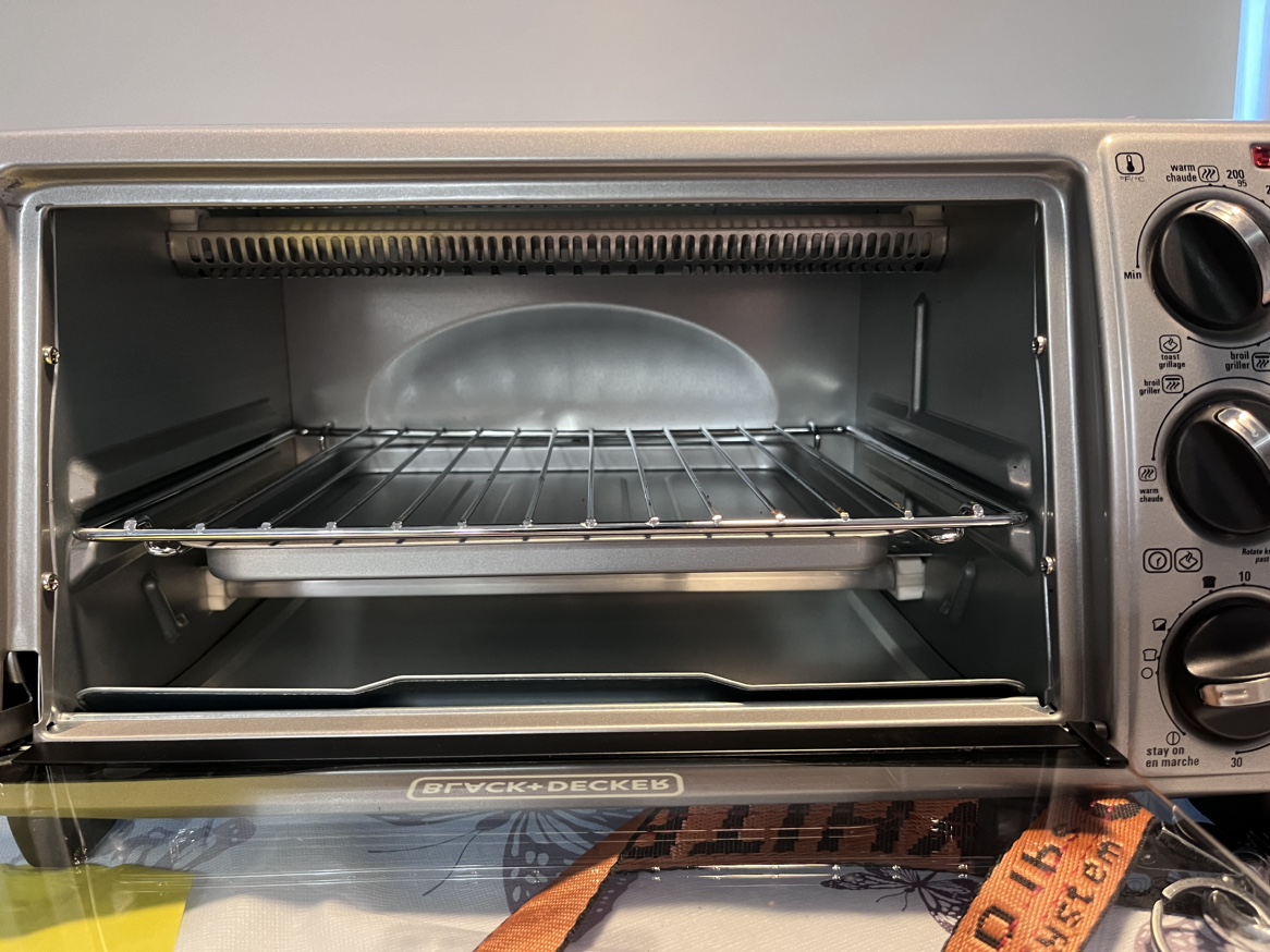 Black & Decker 4-Slice Toaster Oven - photo 3
