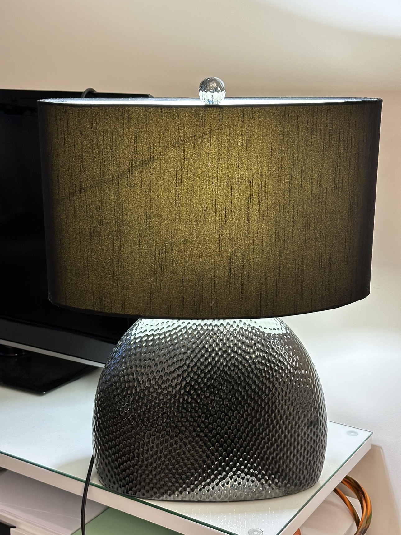 Table lamp