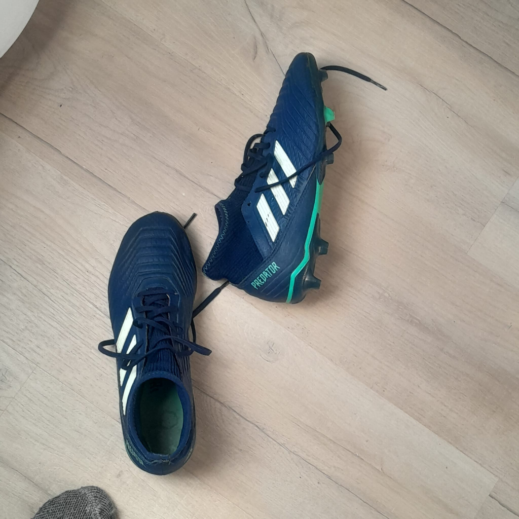 Adidas Predator Cleats thumbnail