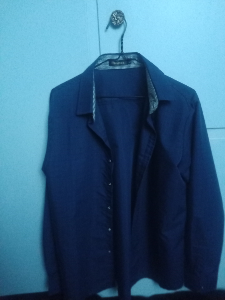 slim fit shirt