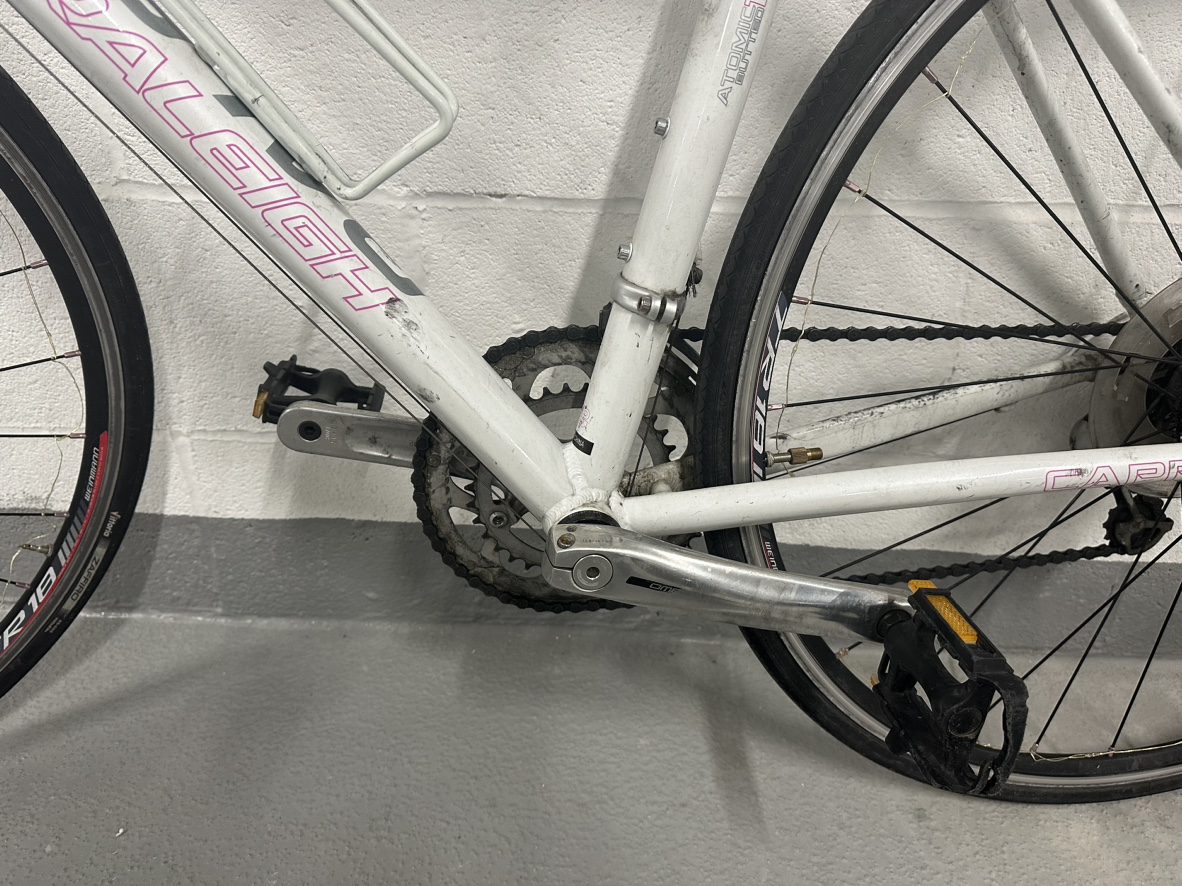 Raleigh road bike (light weight with aluminum frame) - photo 4