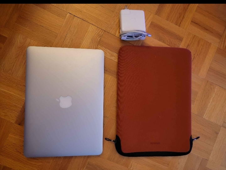 Macbook Pro 13 inch Retina (2015) 8GB 250GB - photo 4