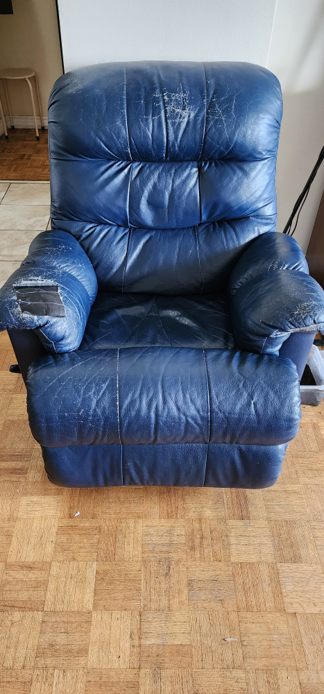 leather recliner couch - photo 3