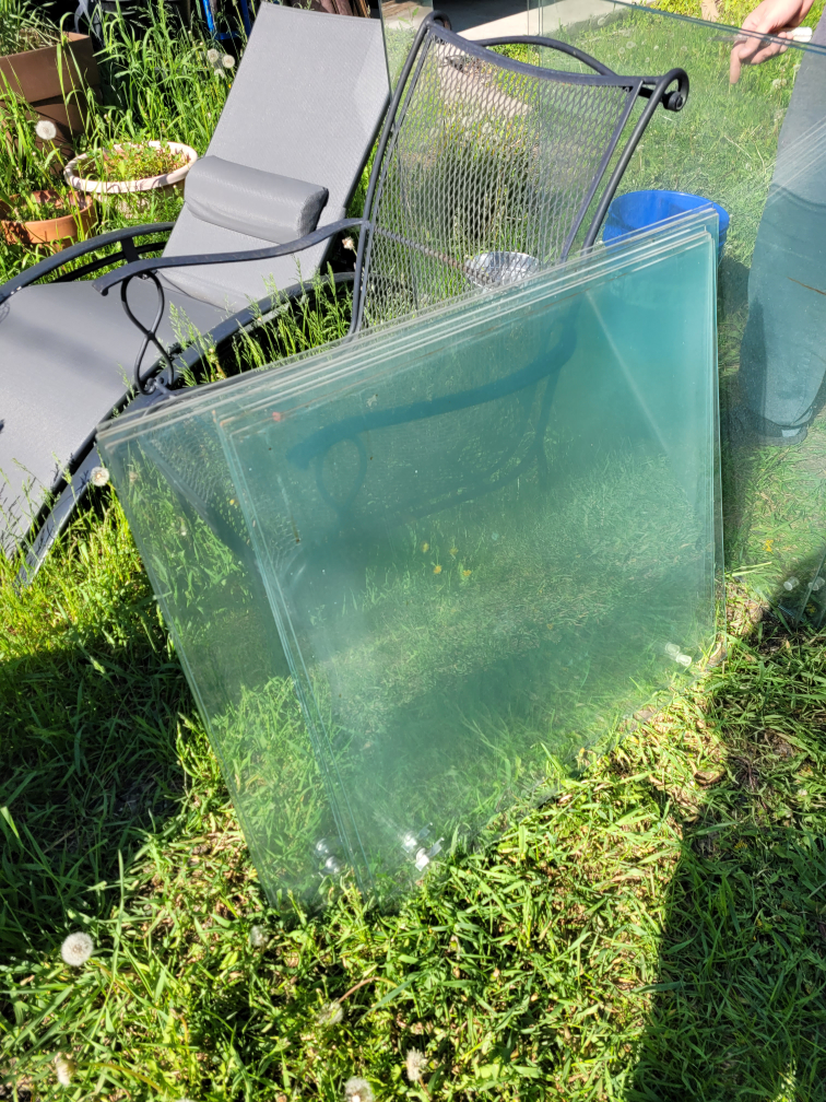 10 glass window panes