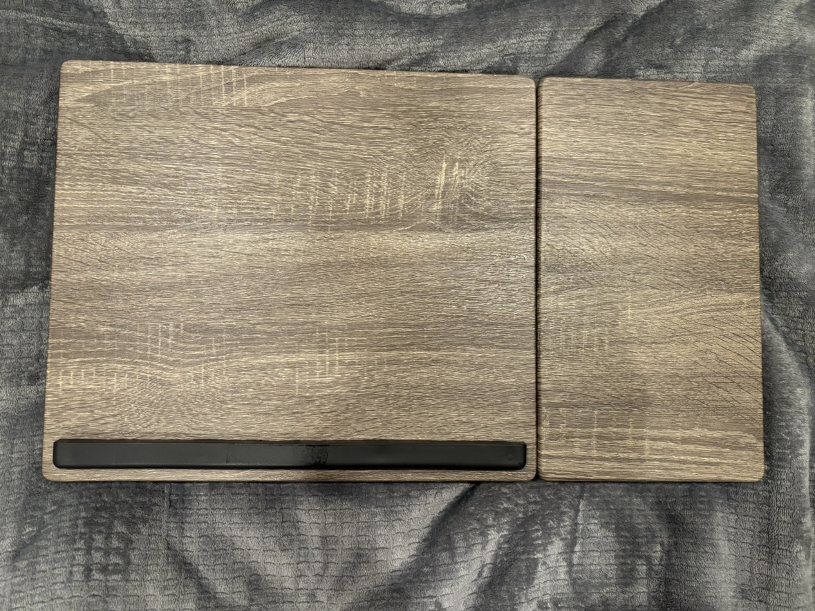 Folding table for bed