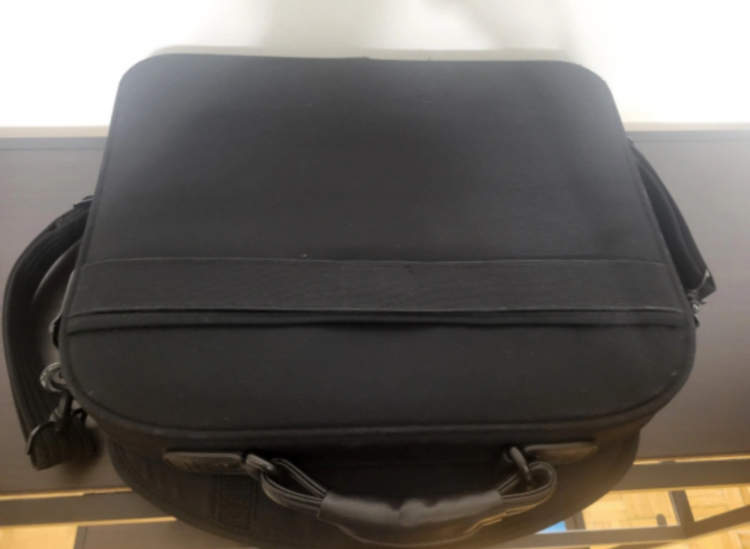 BRIEFCASE / LAPTOP BAG ##freecycle image indicator(5)