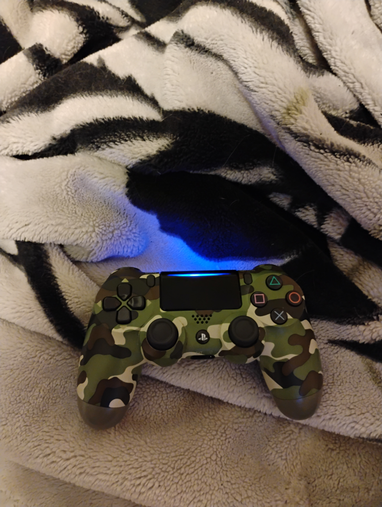 PS4 w/ 2 controllers & games!! - photo 4