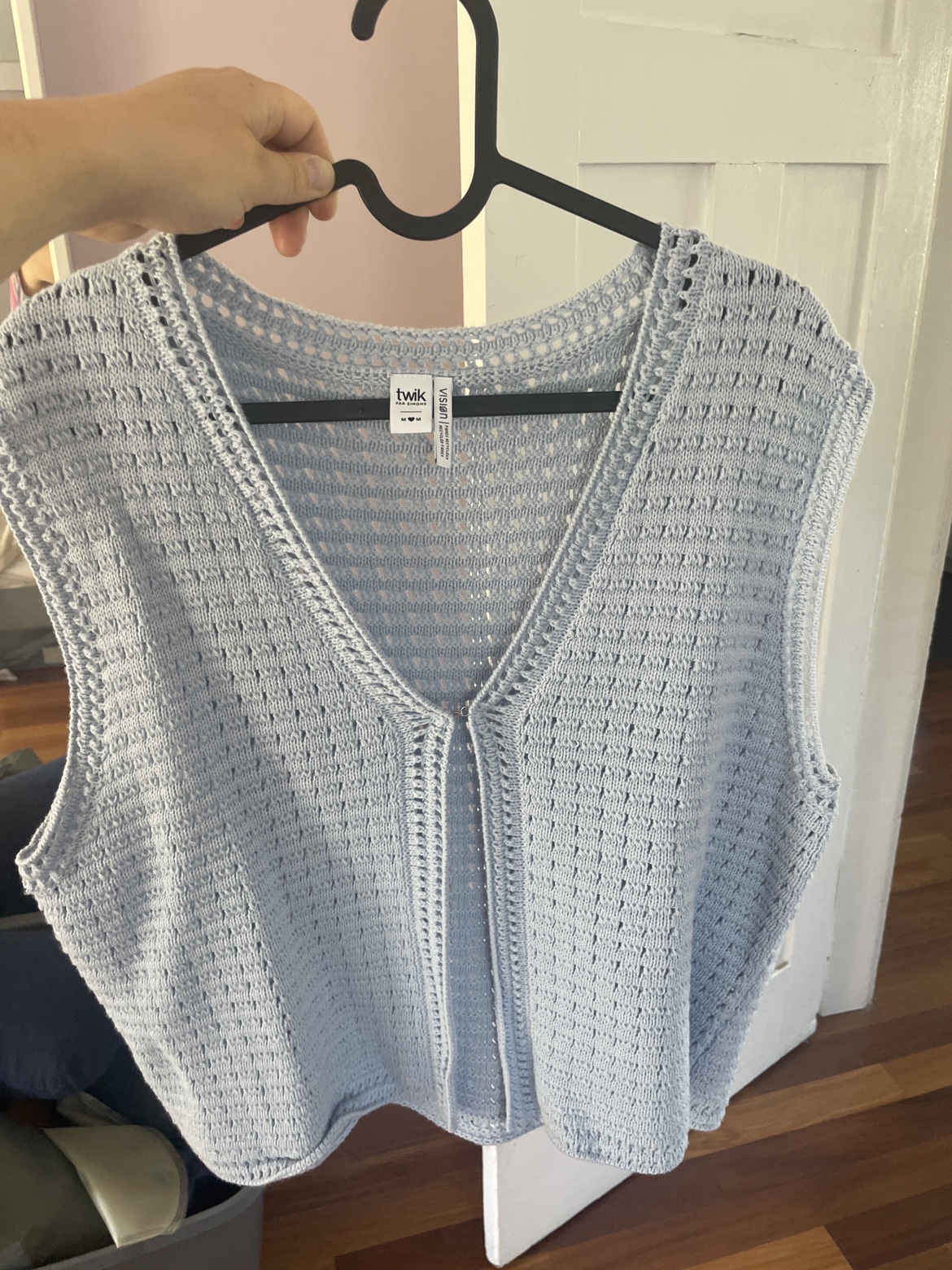 Sweater vest