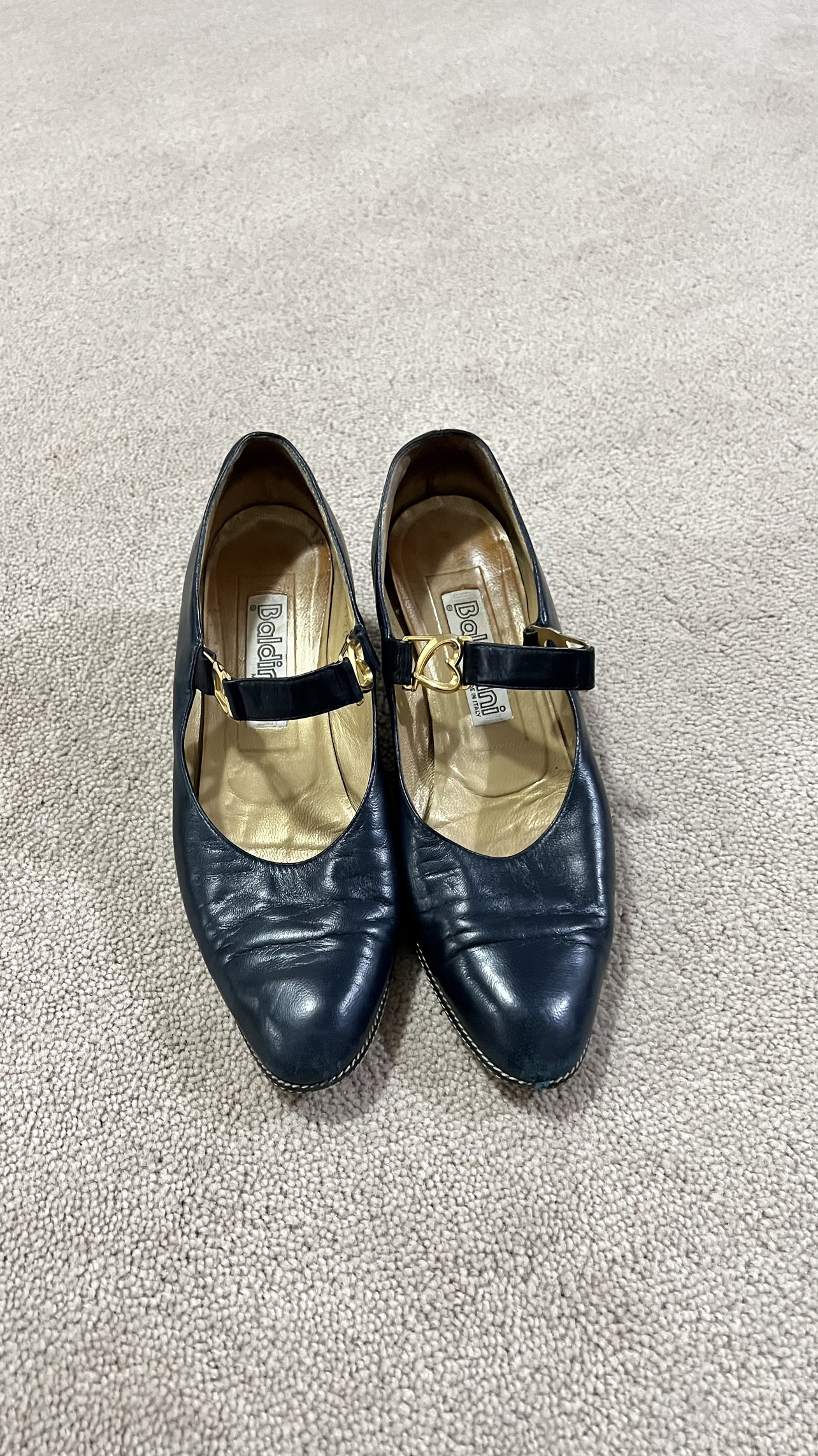 Italian leather shoes image indicator(2)