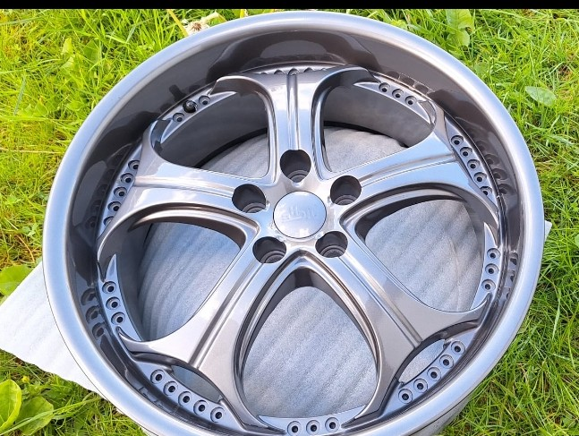 20" Fully Refinished set of Niche rims thumbnail