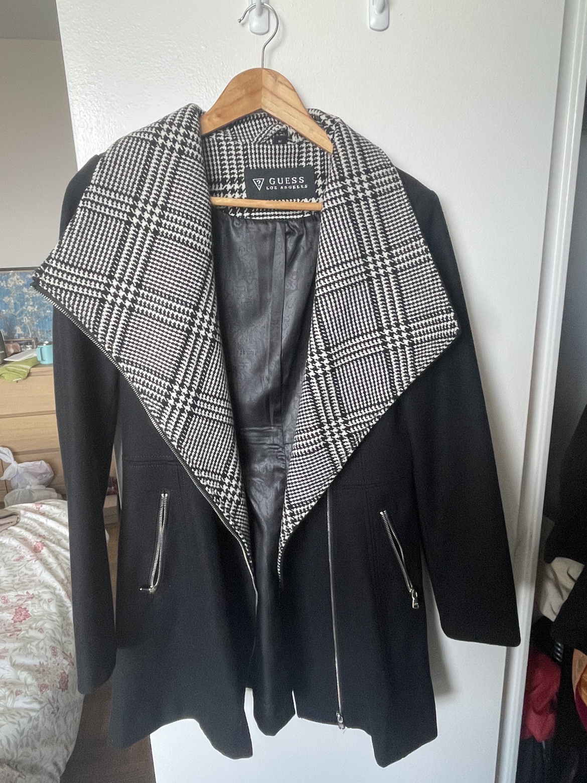 Black Coat Guess Medium