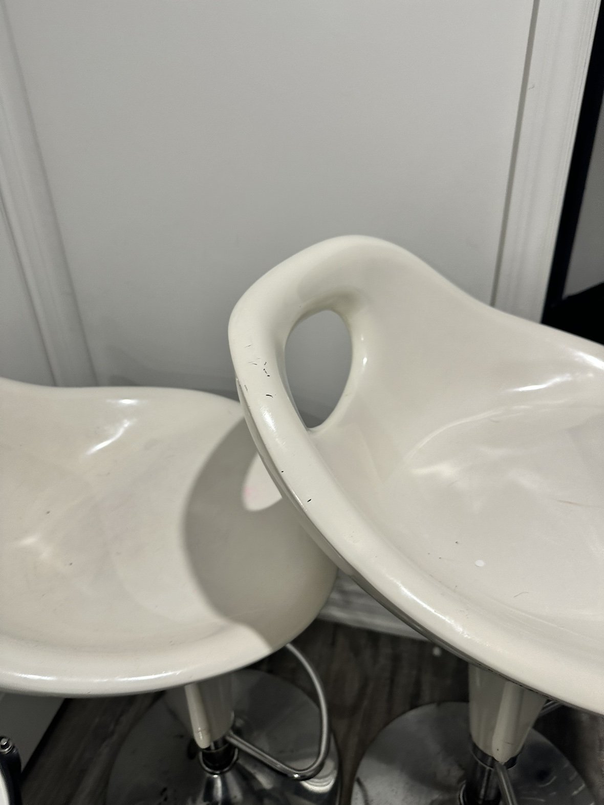 White high chairs - photo 2