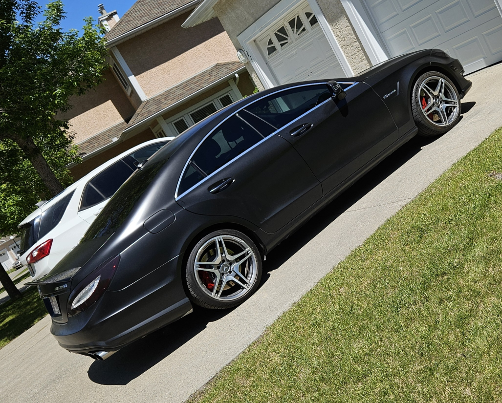 Mercedes Benz CLS 63 AMG thumbnail