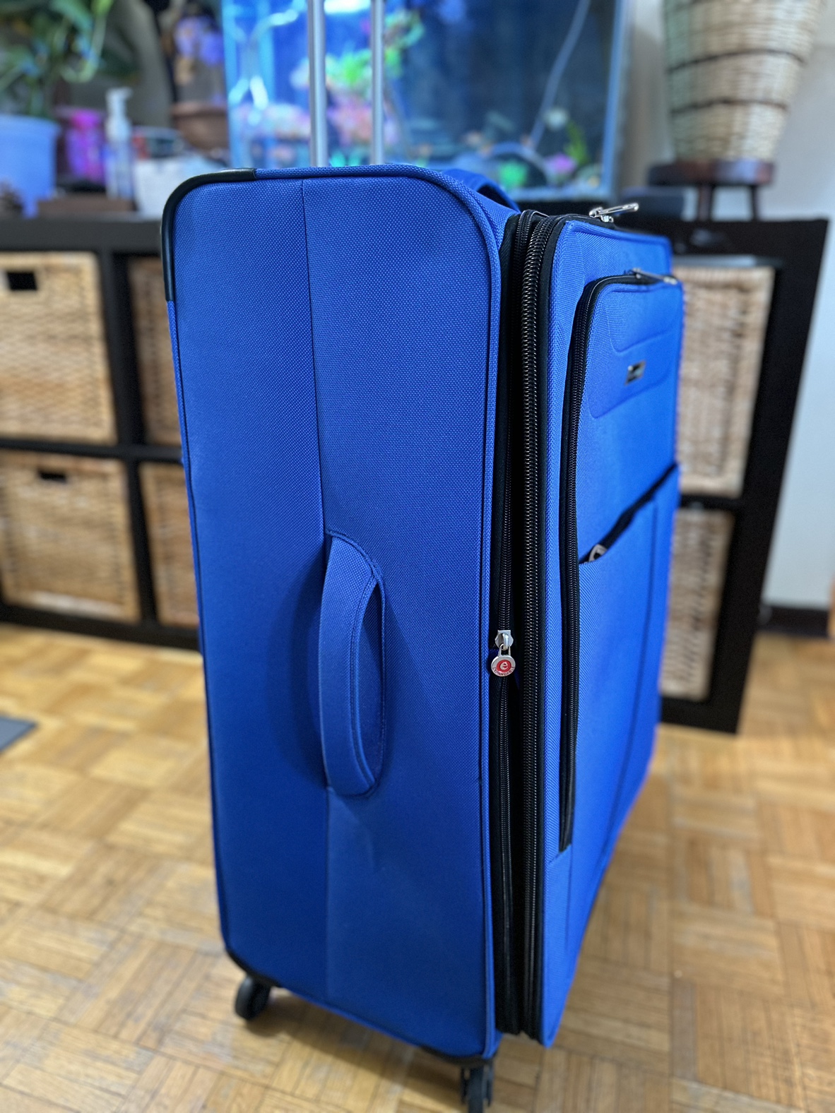 Large Blue 4 Wheeler Lightweight Check In Luggage - photo 3