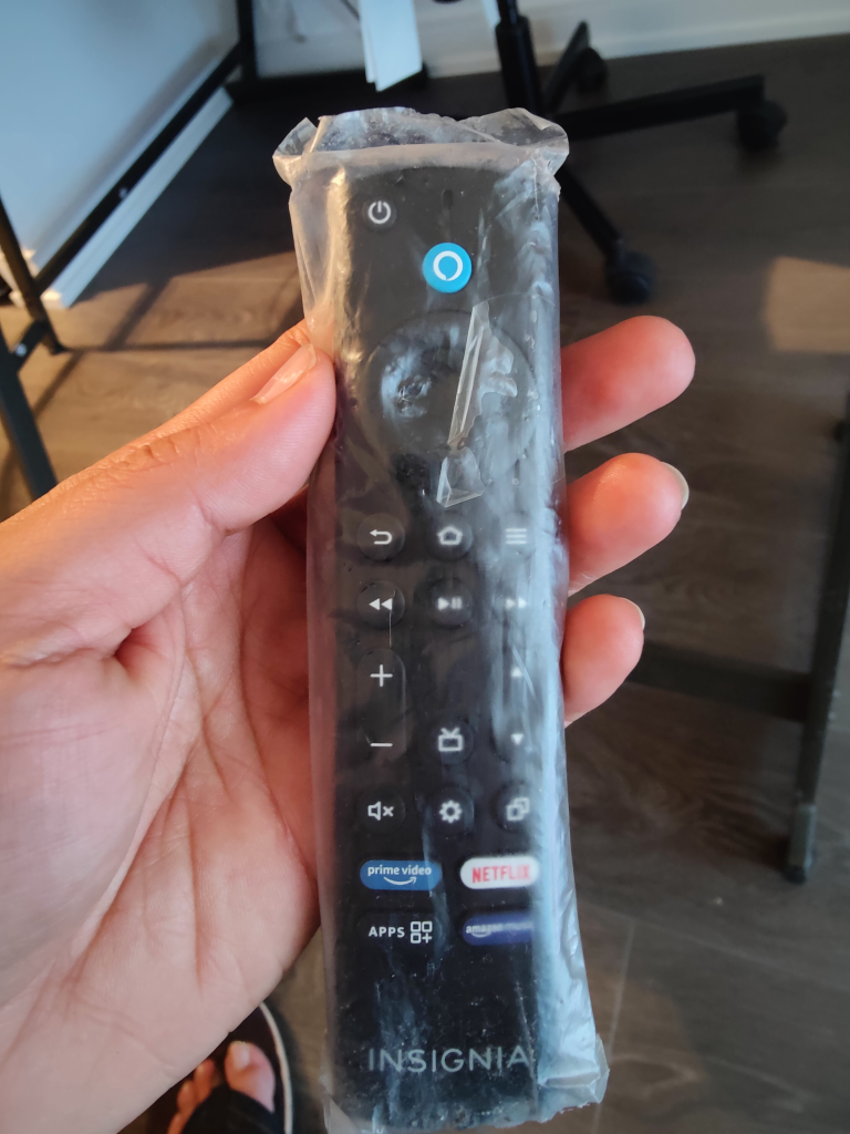 insignia 42" smart TV pick up only - photo 3