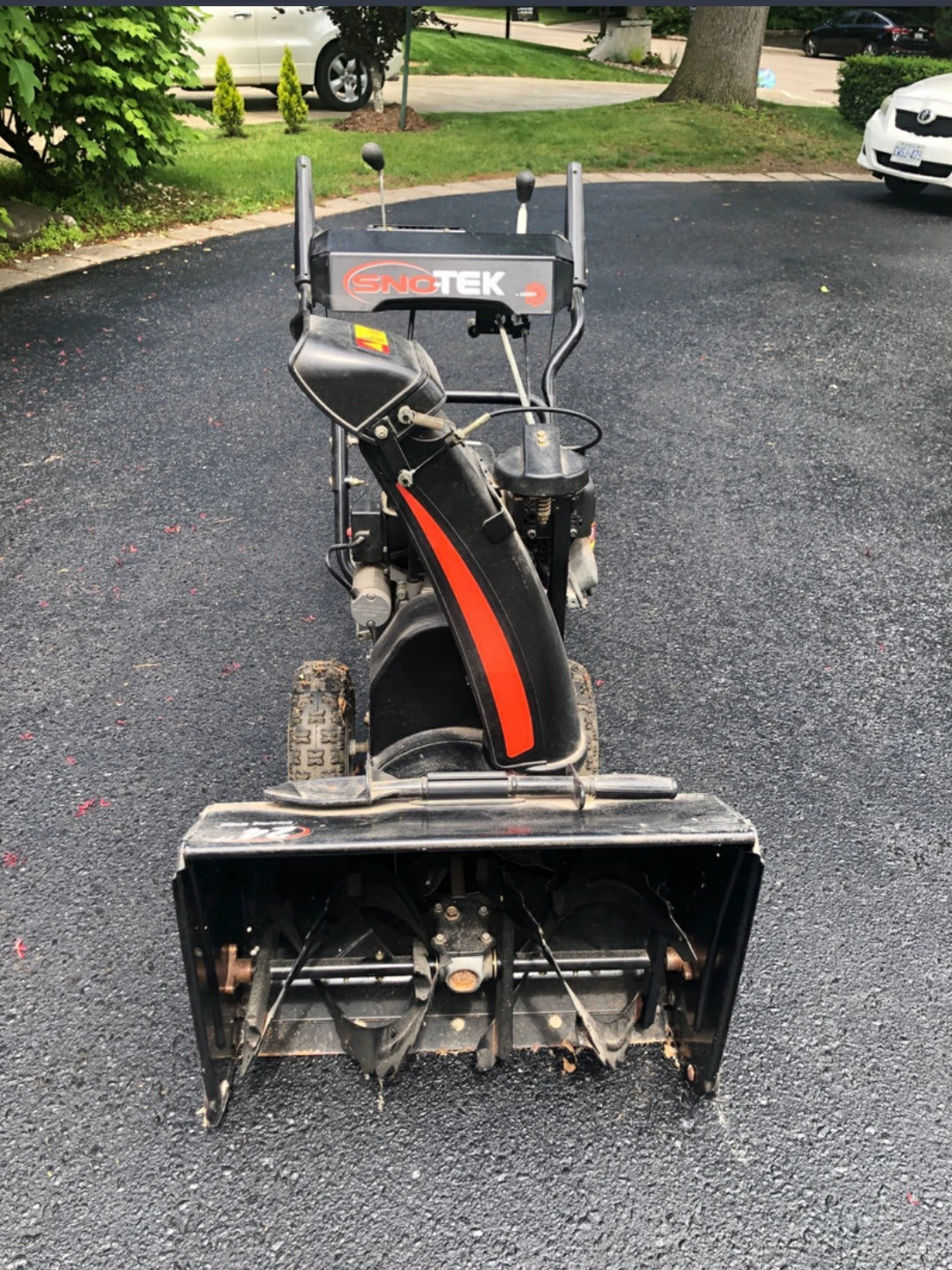 snow Blower in excellent condition
