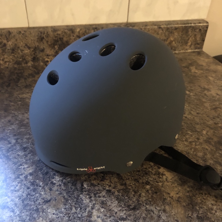 #freecycle bicycle 🚴 helmet size S 🧡❤️🧡 image indicator(8)