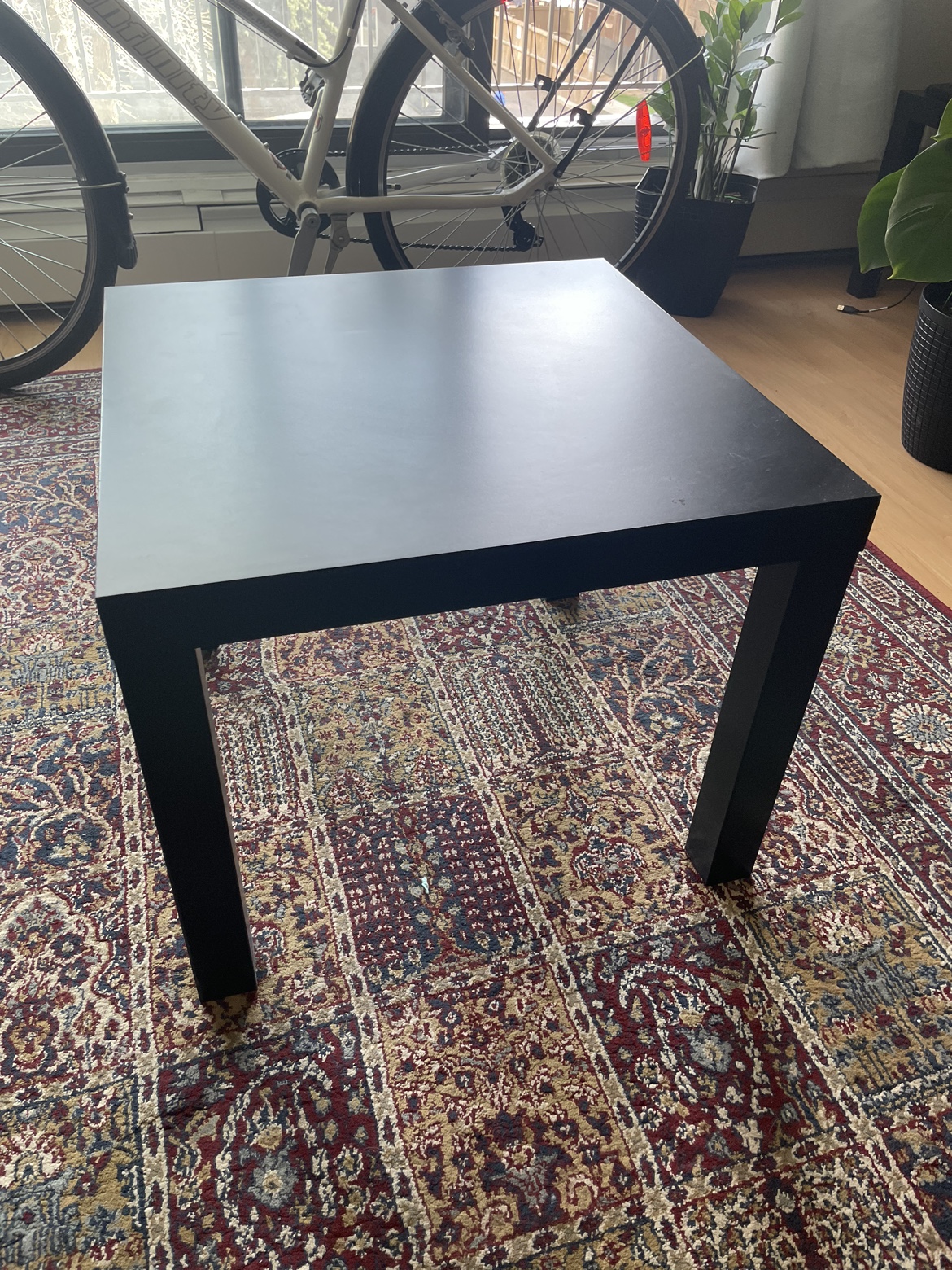 Square table - photo 2