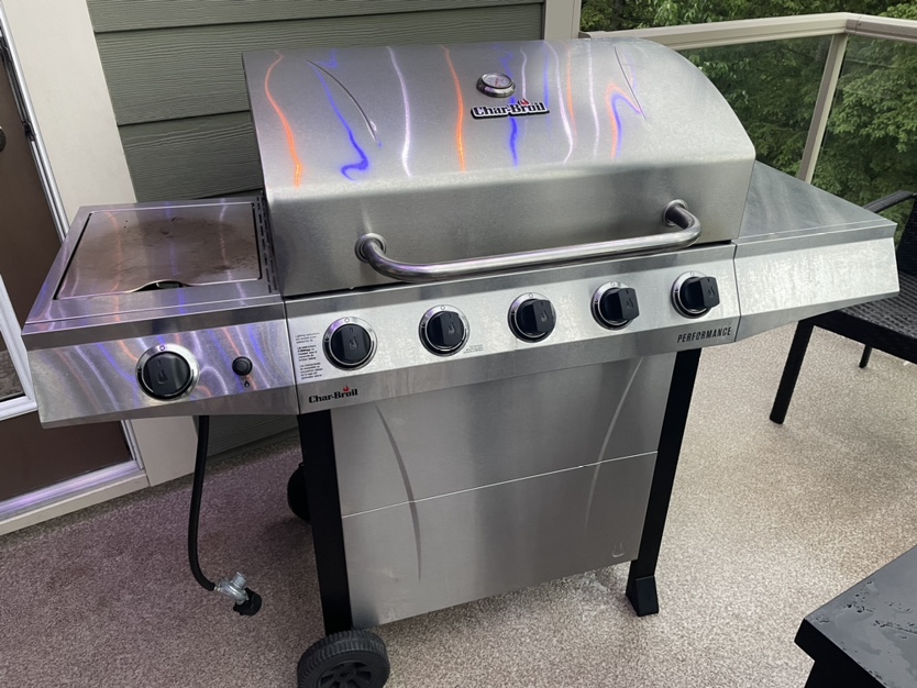 Performance Char-Broil 5 burner Gas Grill