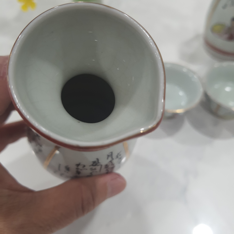 7 pc vintage Japanese sake set, including 2 bottles and 5 cups - photo 3