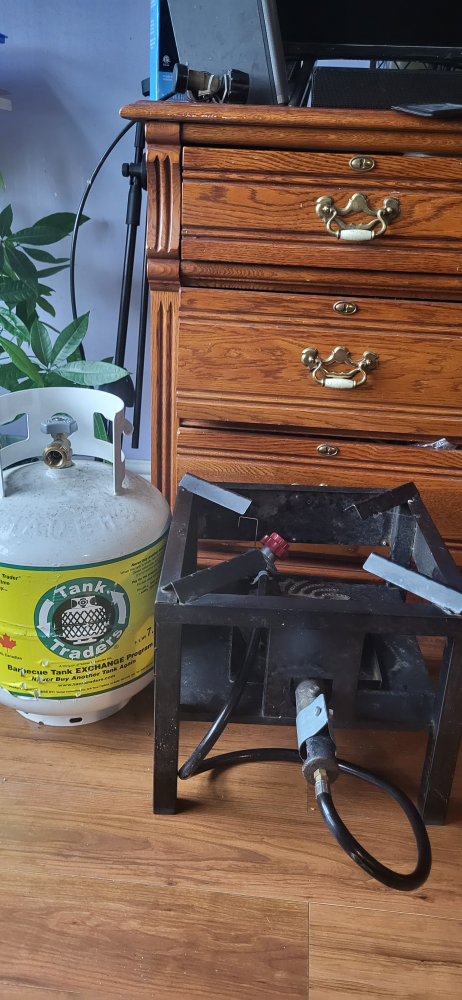 gas stove with filled gas tank