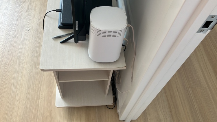 TV stand - photo 4