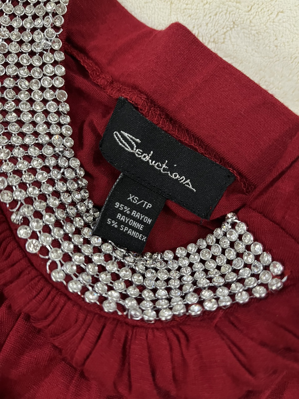 Slightly used Halter blouse - photo 4