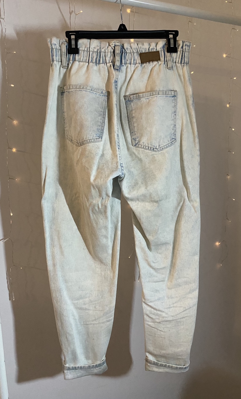 ‼️PRICE NEGOTIABLE‼️ High rise paperbag mom jeans 💎 image indicator(3)