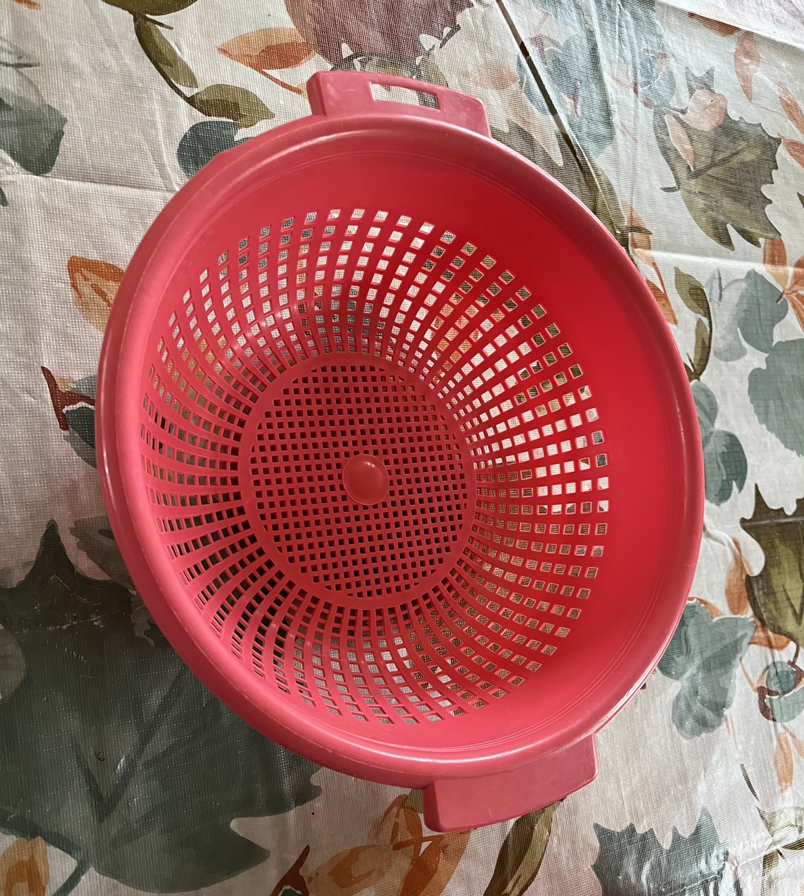 Plastic Strainer-Pink #freecycle