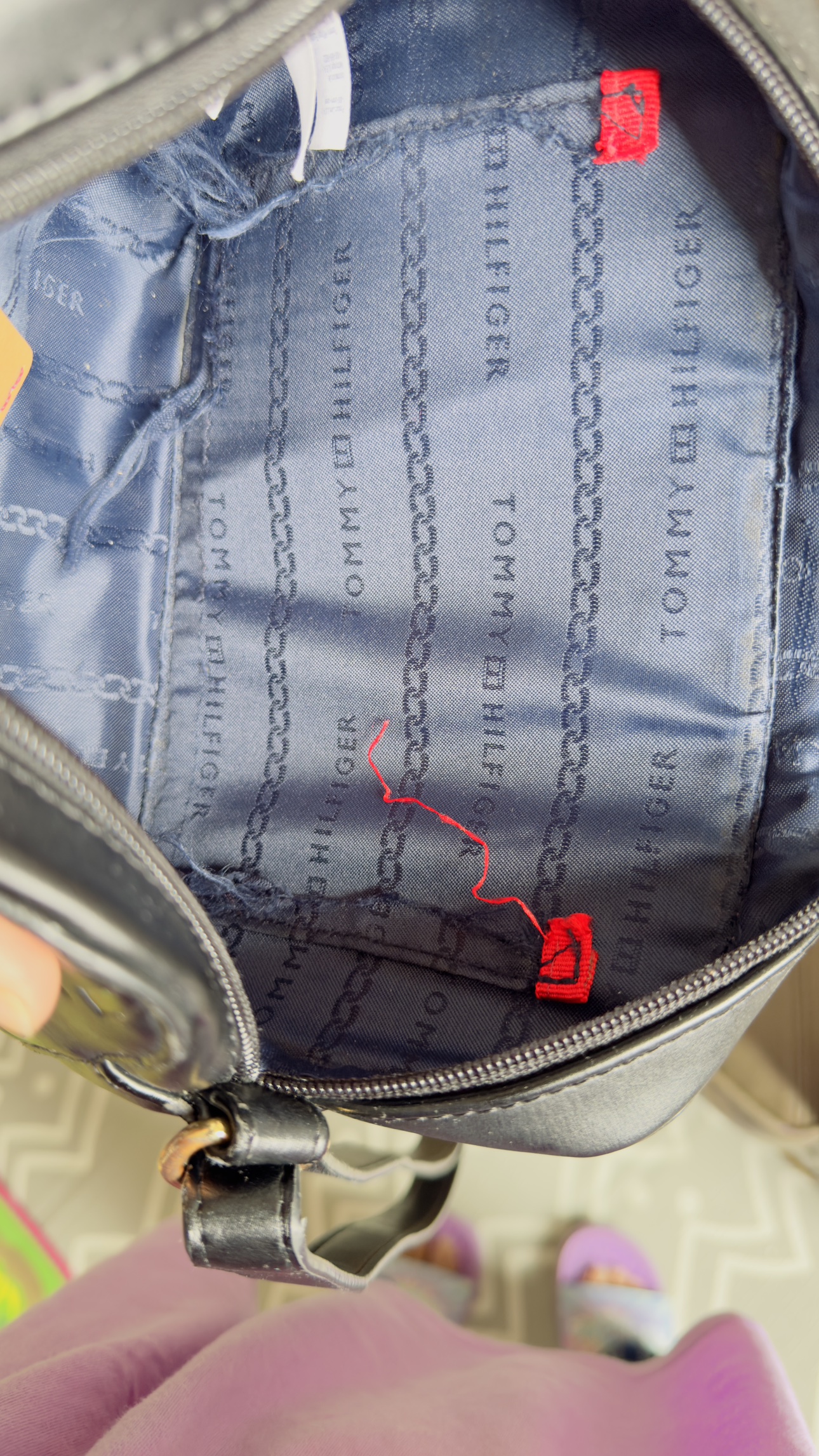 Tommy Hilfiger #freecycle image indicator(3)