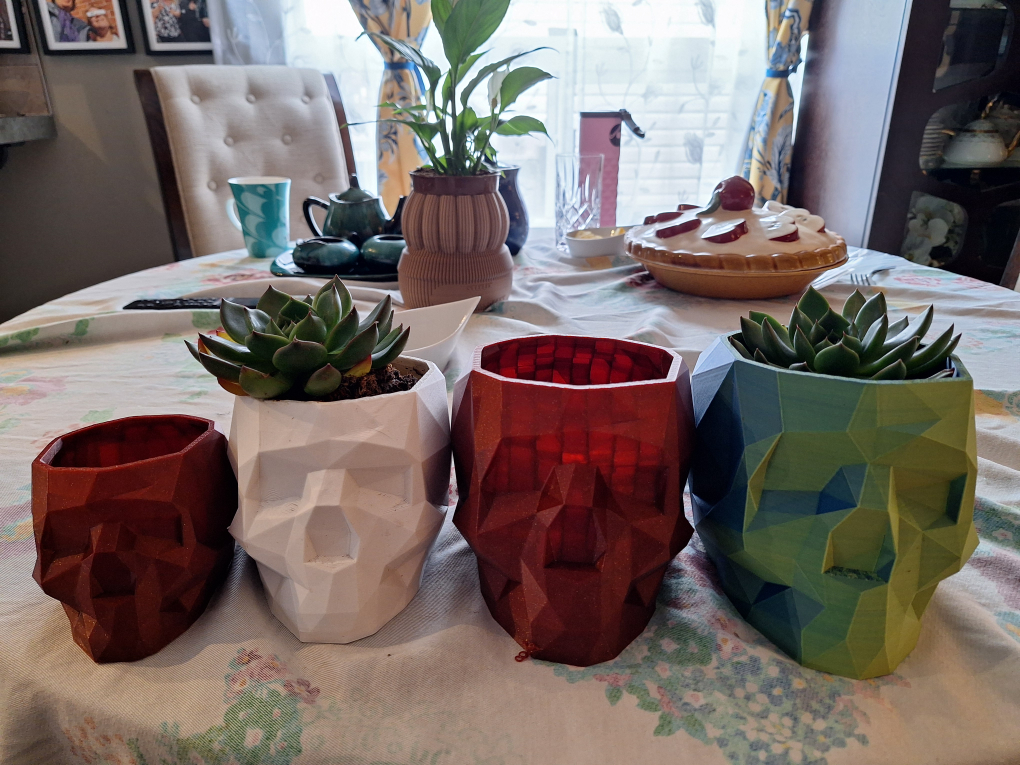 Assorted Skull Planter Glow in dark  3 D planters thumbnail