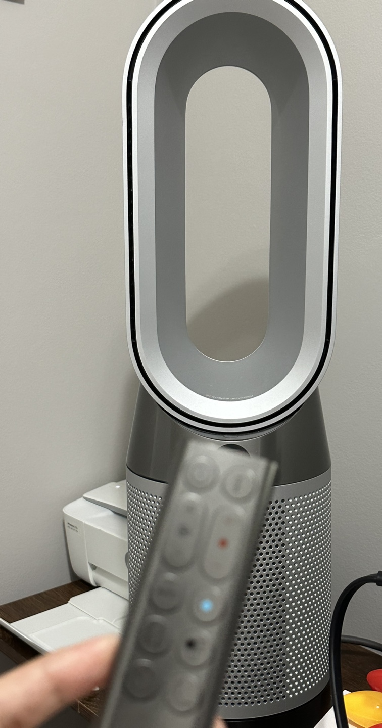 Dyson Hot/Cold Air Purifier w/ filter thumbnail