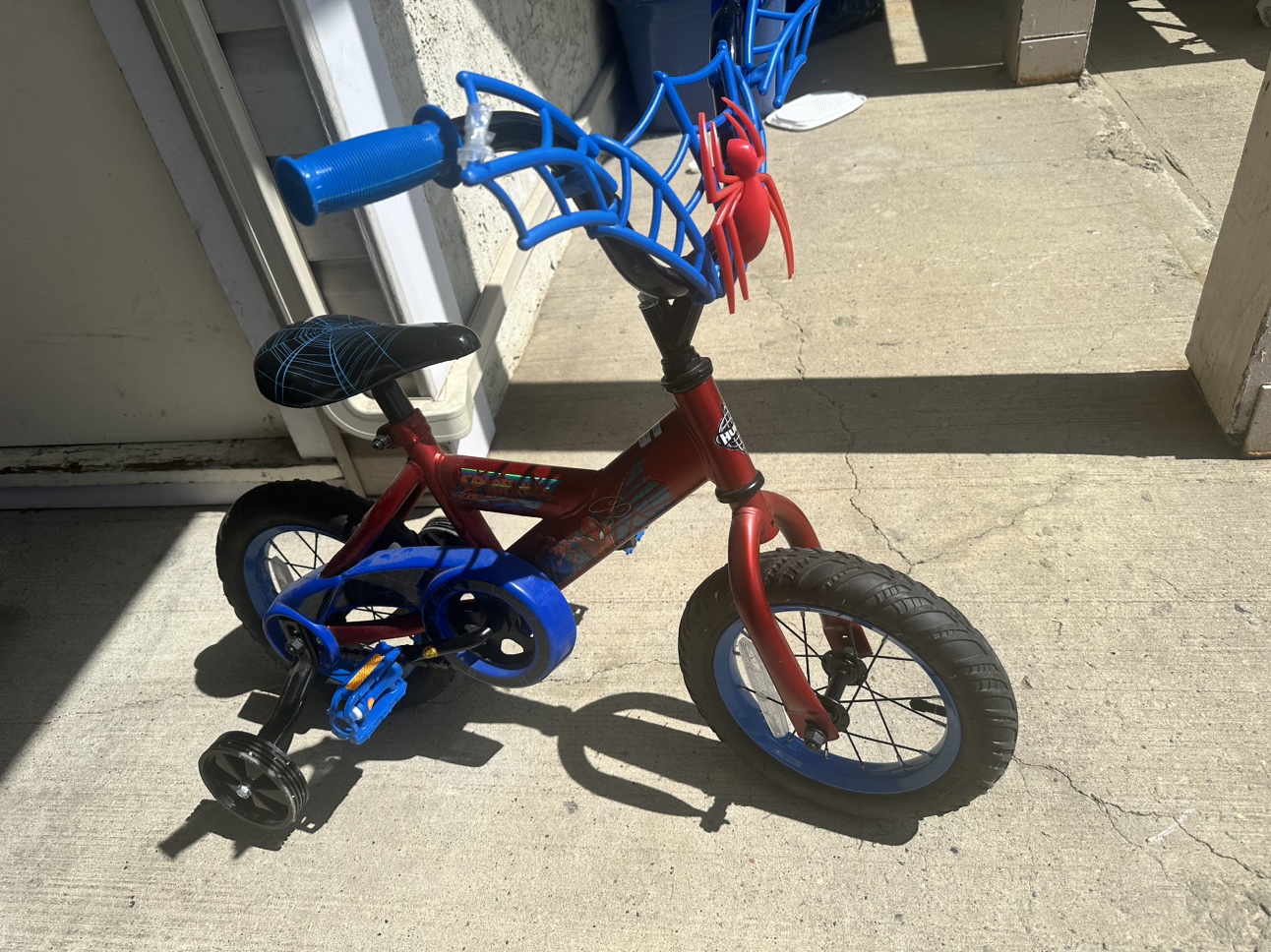 12” Spider man bike and helmet