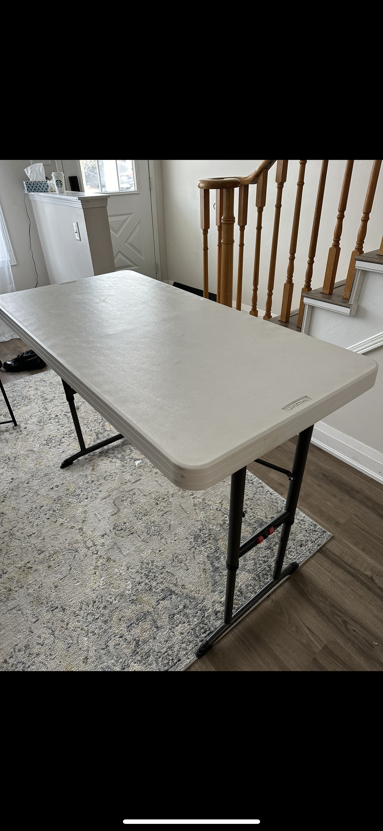 Folding table