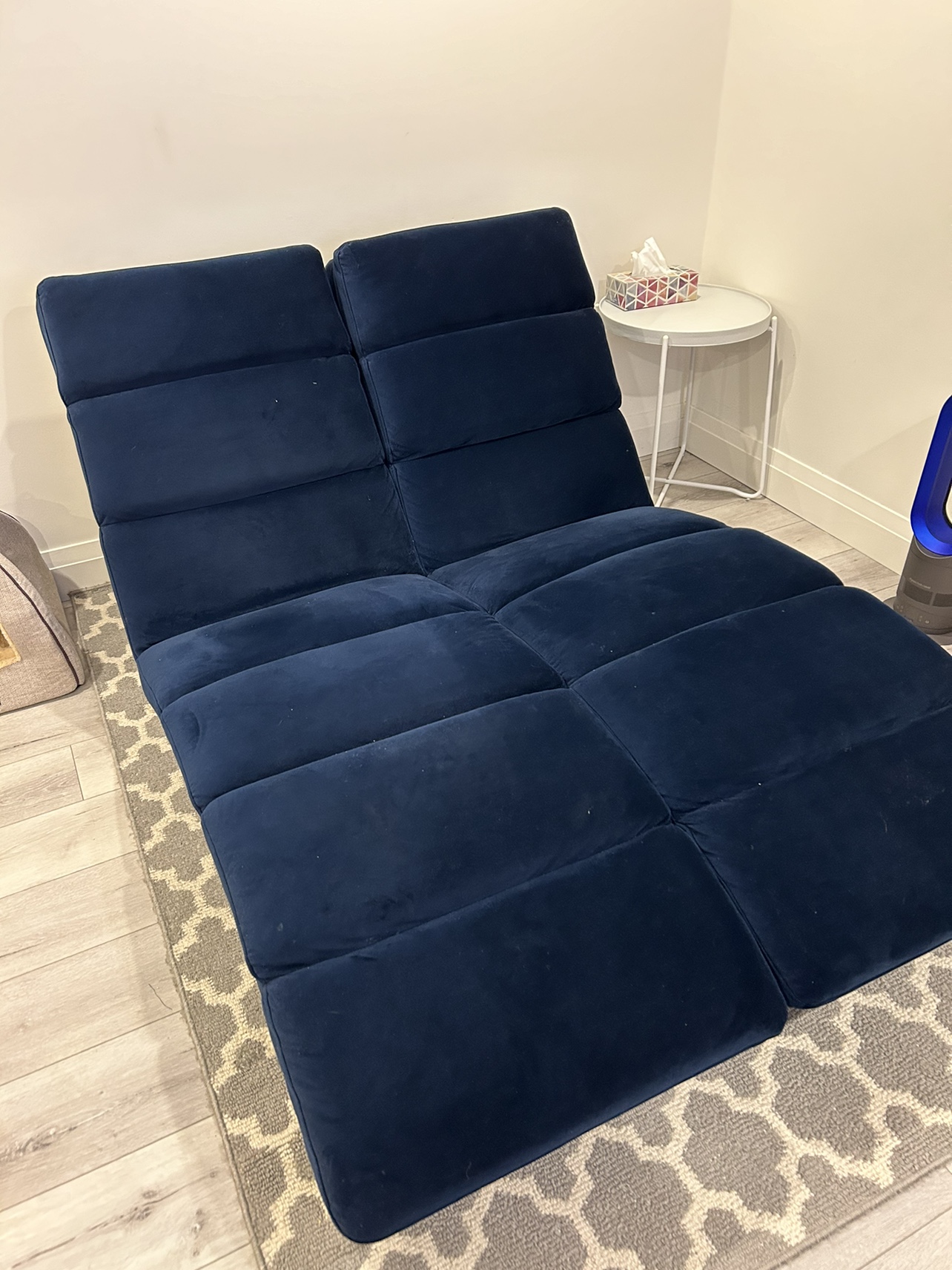 Chaise lounge chairs for sale