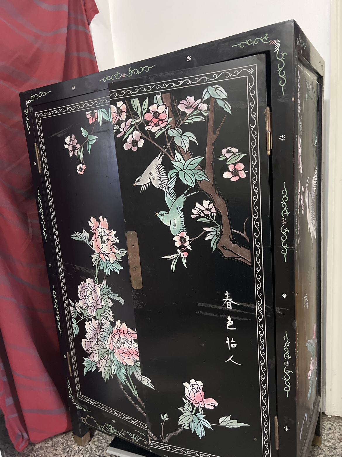 Chinese mini armoire