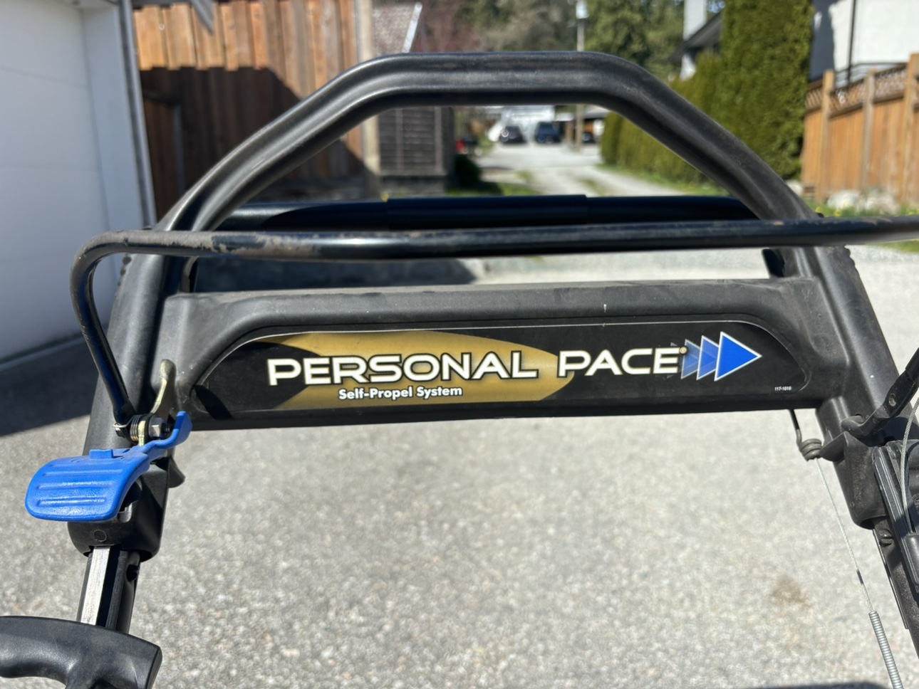 Toro Personal Pace self-propelled gas lawn mower - photo 5