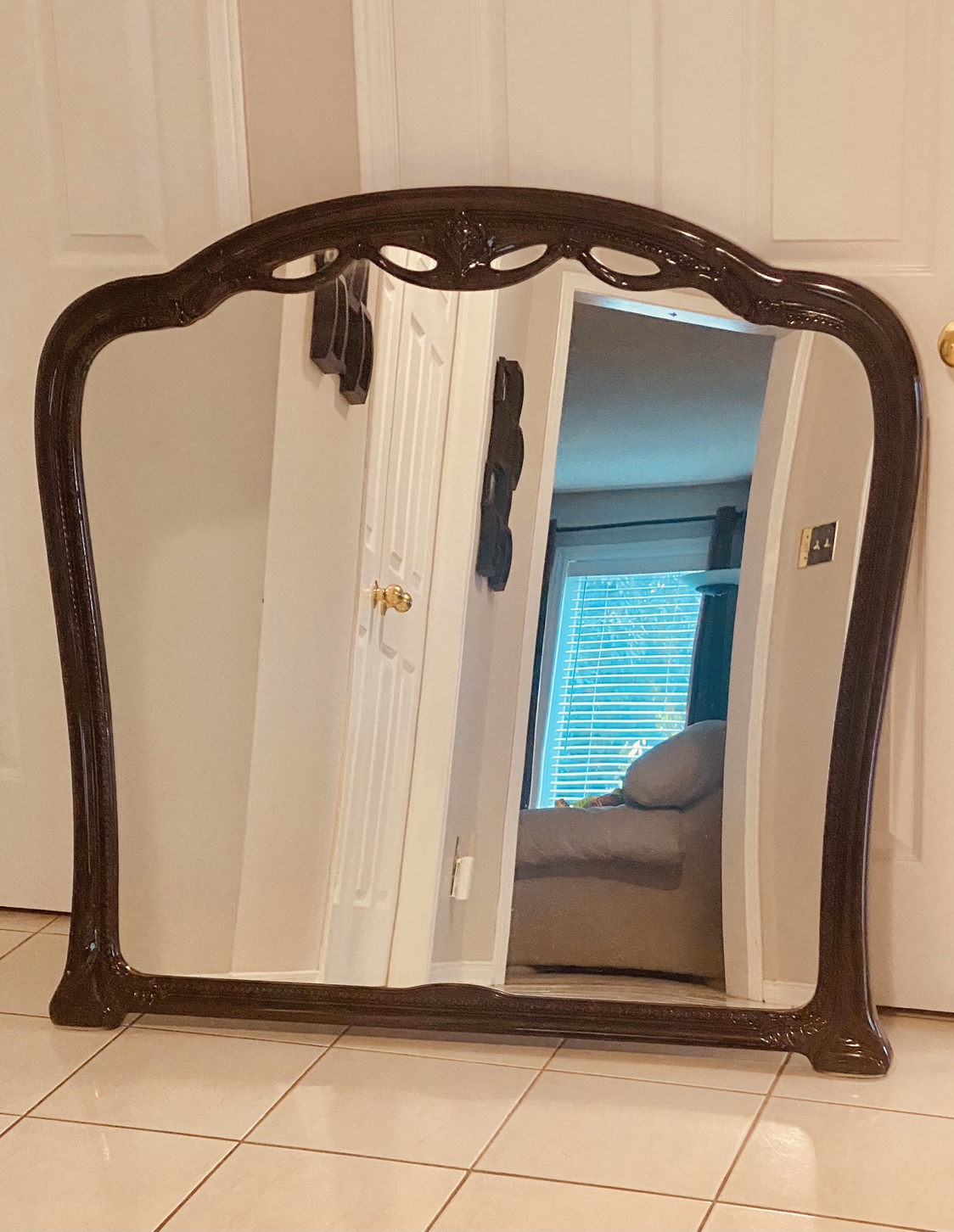 Bedroom set Queen, made in Italy - Italian style need to go ASAP image indicator(5)