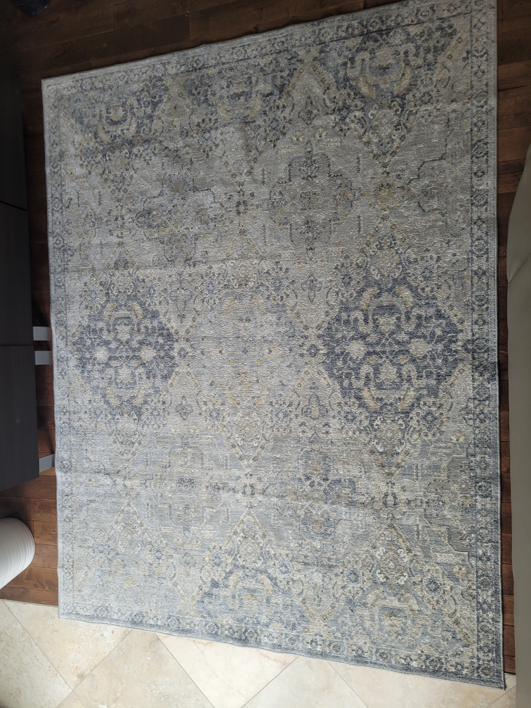 Area Rug 5.3ft x 7ft