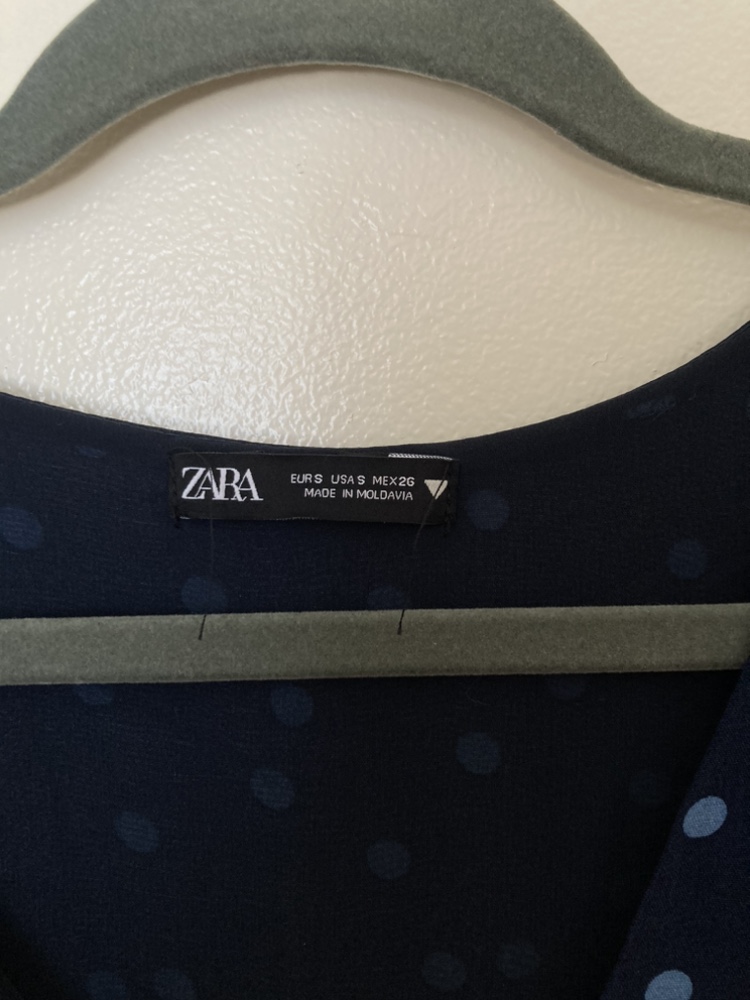 Polka dot dress image indicator(3)