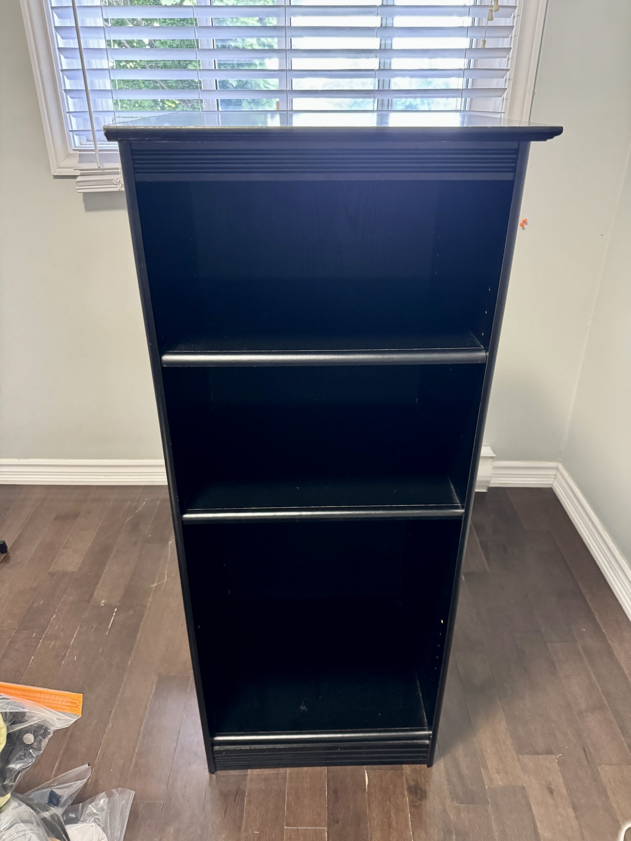 Storage cabinet